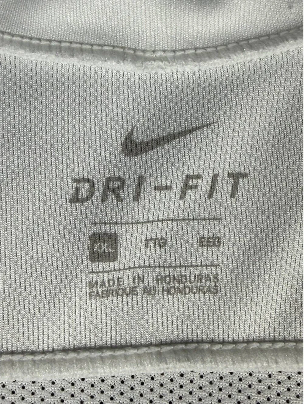 Lot 2 XXL Nike Dri-FIT Shirt + Jordan North Carolina #23 Jersey UNC Blue
